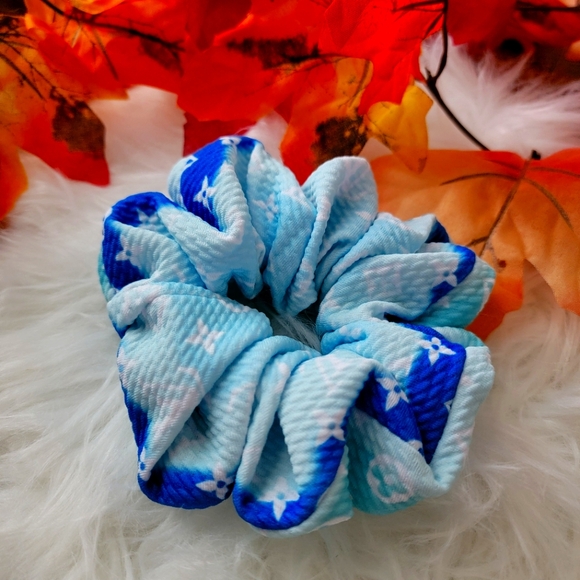 SALE? Elegant Blue Mono Patterned Hair Tie